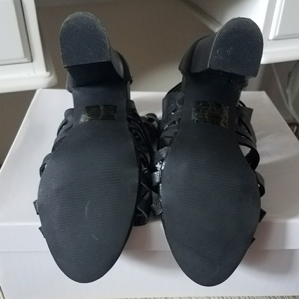 Sandals - Picture 4 of 5